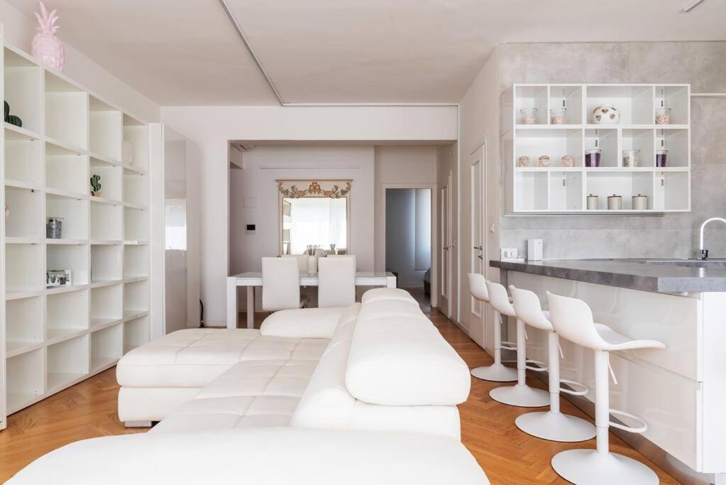 Ferienwohnung Bilocale Vista Sul Duomo Di Milano Exterior foto