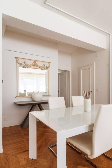 Ferienwohnung Bilocale Vista Sul Duomo Di Milano Exterior foto