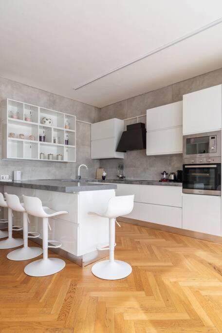 Ferienwohnung Bilocale Vista Sul Duomo Di Milano Exterior foto