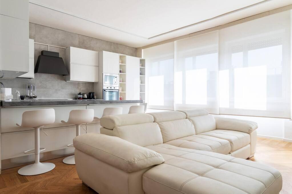 Ferienwohnung Bilocale Vista Sul Duomo Di Milano Exterior foto